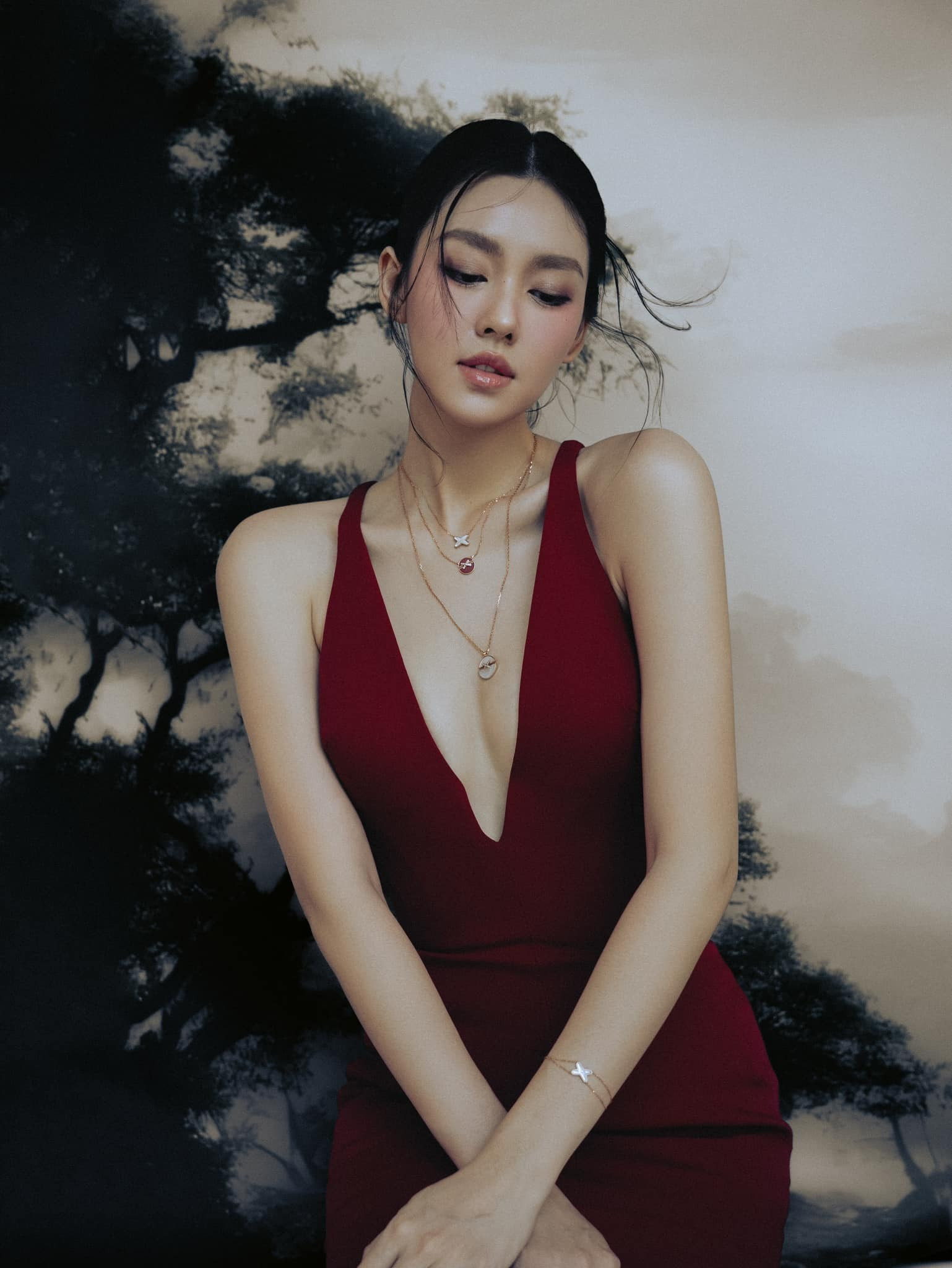 Nghi vấn Á hậu gen Z bí mật mang bầu cho chồng đại gia: Lộ bằng chứng vì 1 câu hỏi hớ giữa sự kiện!插图1 nghi-van-a-hau-gen-z-bi-mat-mang-bau-cho-chong-dai-gia-lo-bang-chung-vi-mot-cau-hoi-ho-giua-su-kien-anh-3-1780107975.jpg