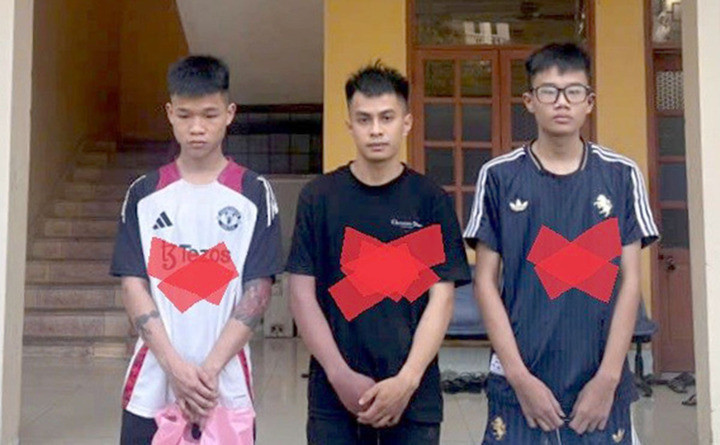 Cơ quan CSĐT Công an TP Hải Phòng tạm giữ hình sự 3 thanh niên Nhữ Duy Hiến; Nguyễn Minh Hiếu và Đoàn Mạnh Thắng.