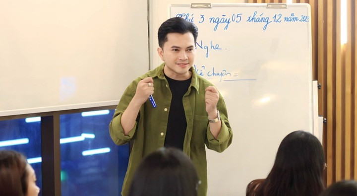 Nam Cường gắn bó với công việc giảng dạy nhiều năm qua.