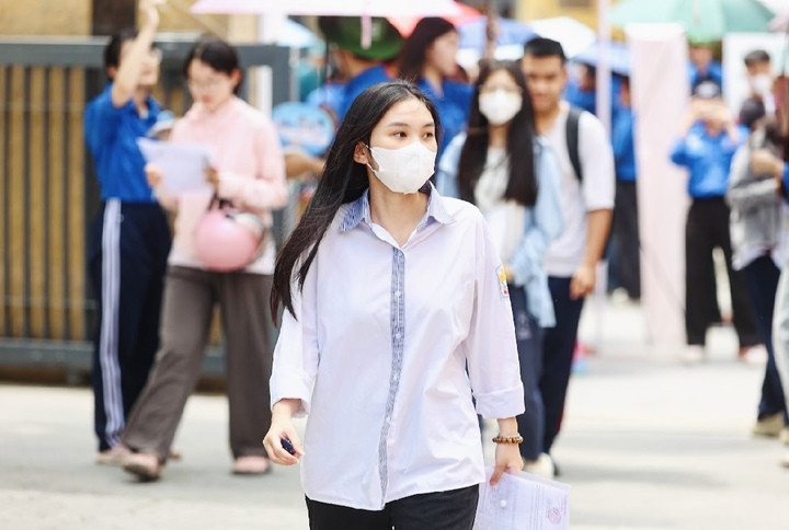 Các chuyên gia đánh giá đề Văn năm nauy bám sát thời sự, đề cao tư duy, phổ điểm phổ biến khoảng 7-8,5 điểm. (Ảnh: Minh Đức)
