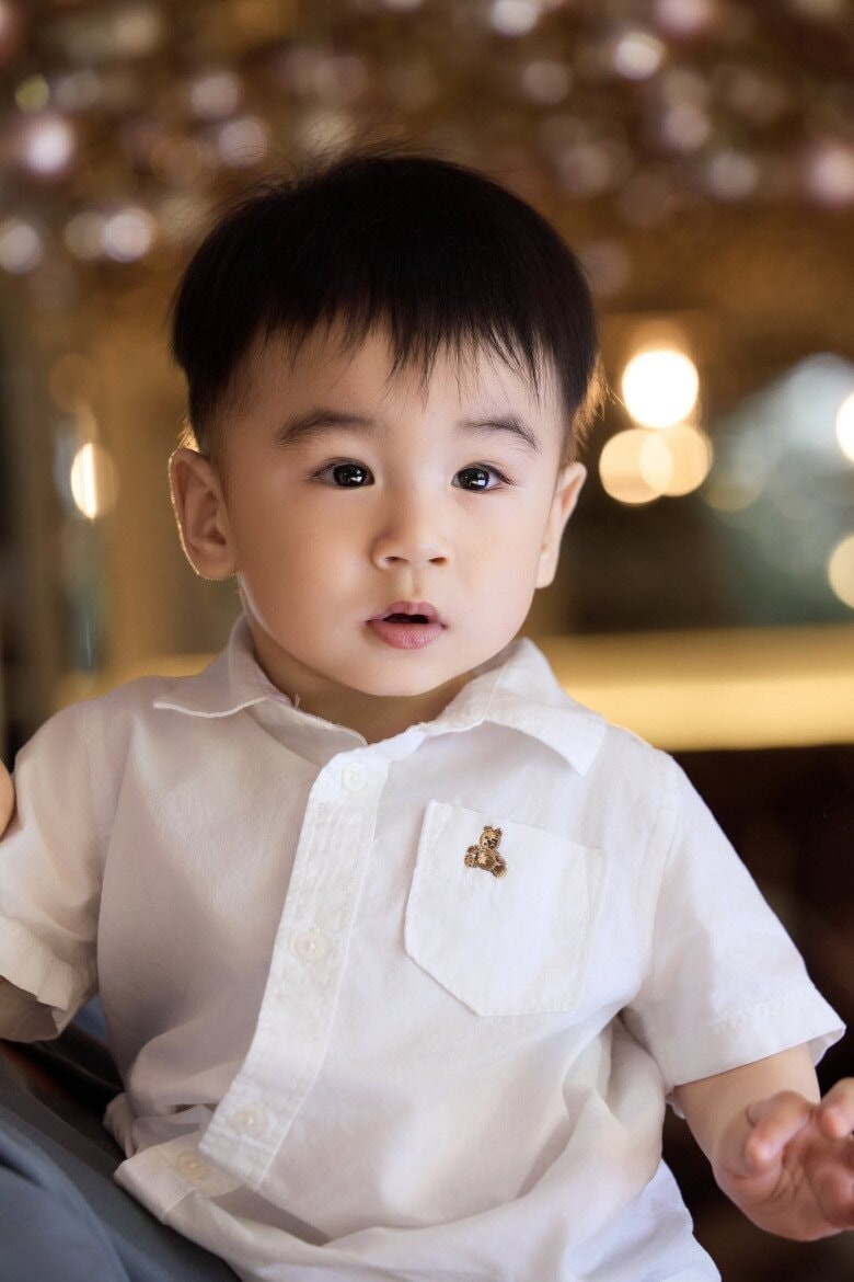 Vẻ ngoài kháu khỉnh của con trai MC Mai Ngọc.