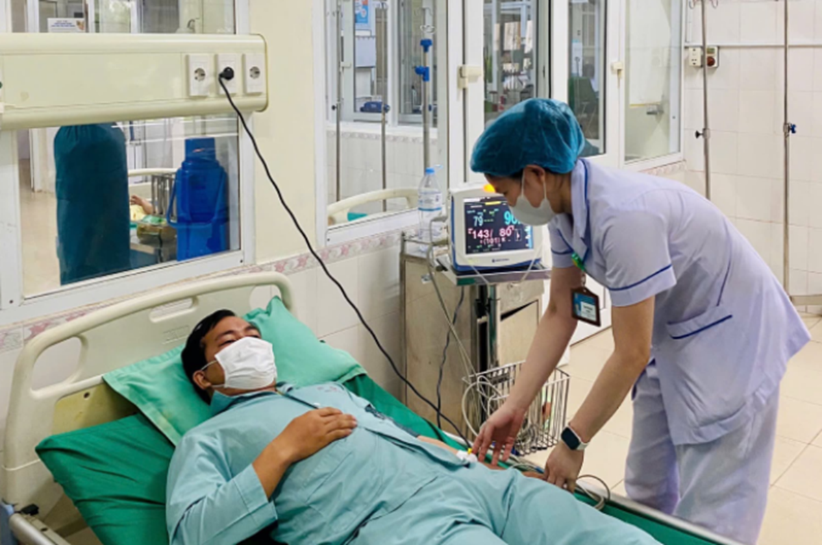 Người đàn ông nguy kịch sau khi ăn món cá