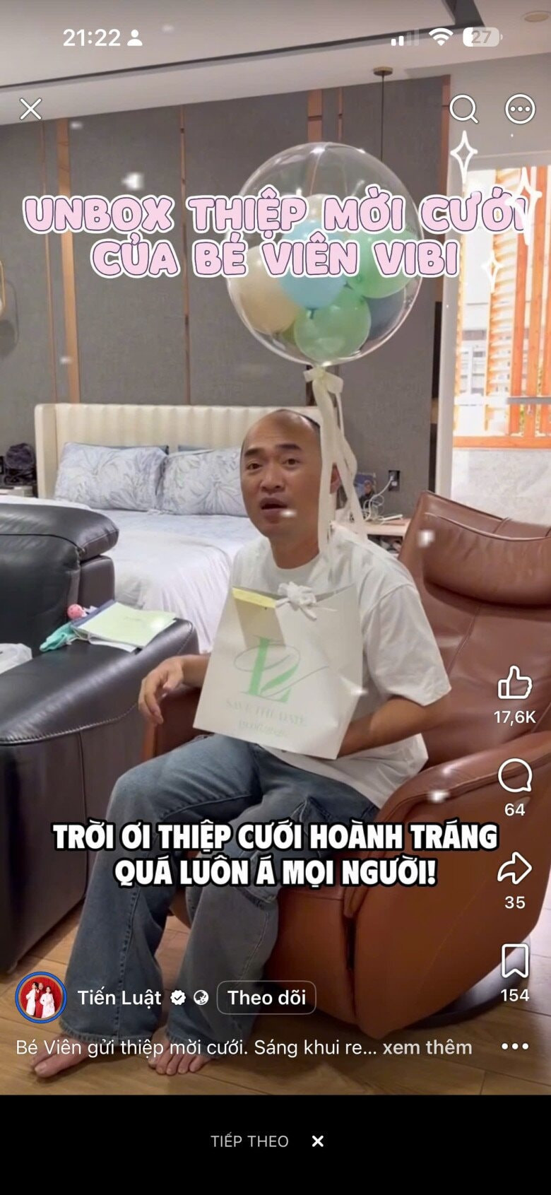 Các nghệ sĩ Tiến Luật, Mie và Lynk Lee bày tỏ sự bất ngờ trước bộ thiệp mời.