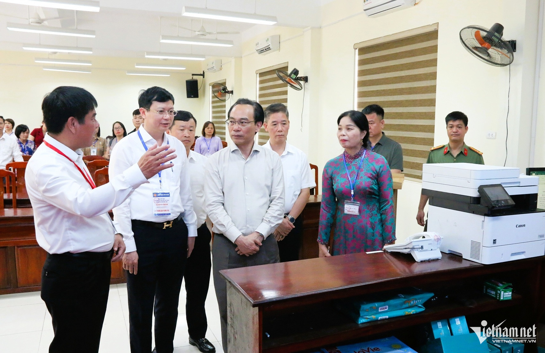 W-Bộ trưởng Hoàng Minh Sơn kiểm tra công tác chuẩn bị cho kỳ thi tốt nghiệp THPT.JPG.jpg
