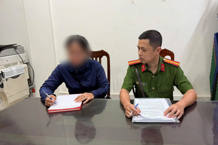 Bà Y. tại cơ quan công an.