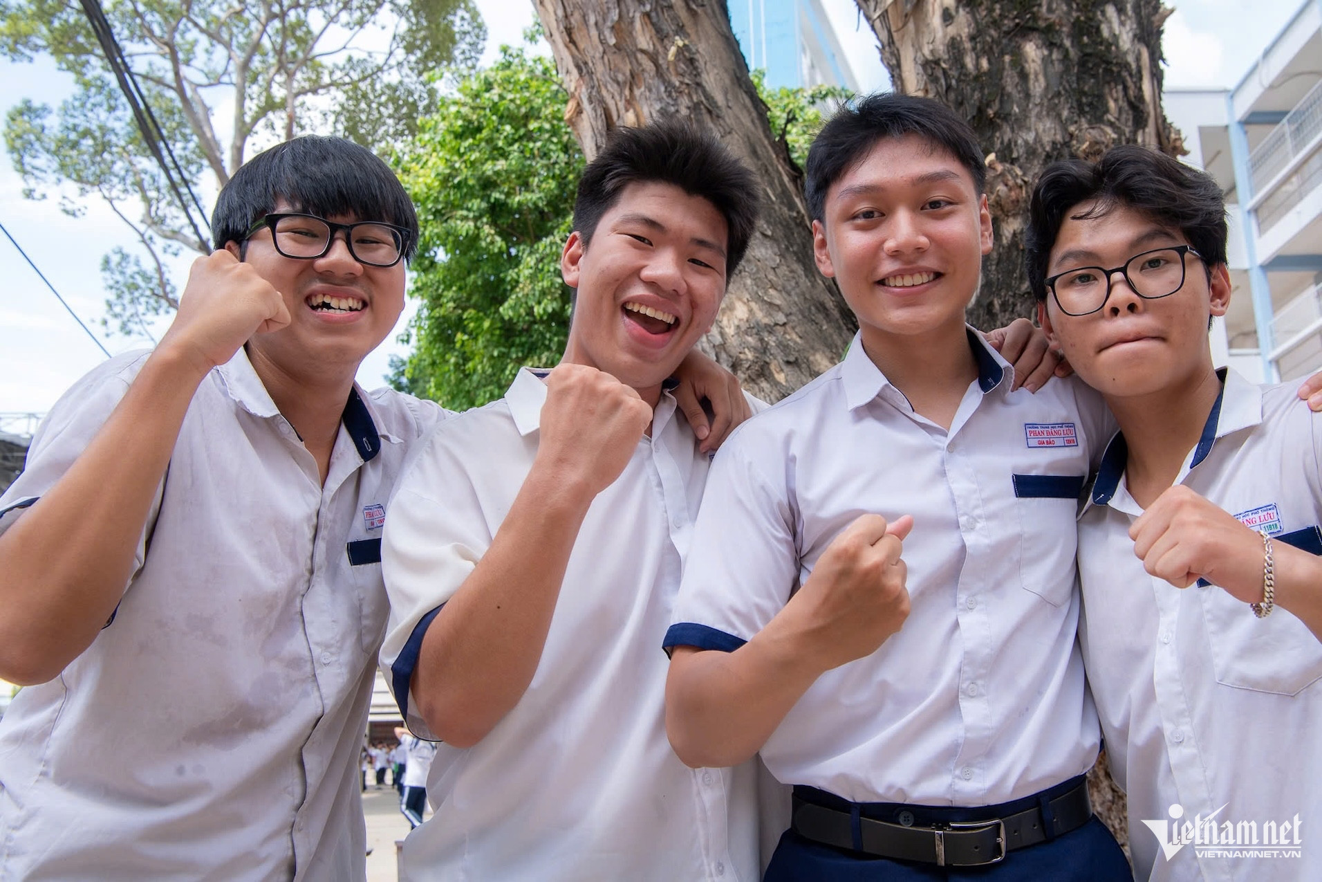 W-Thí sinh dự thi tốt nghiệp.jpg