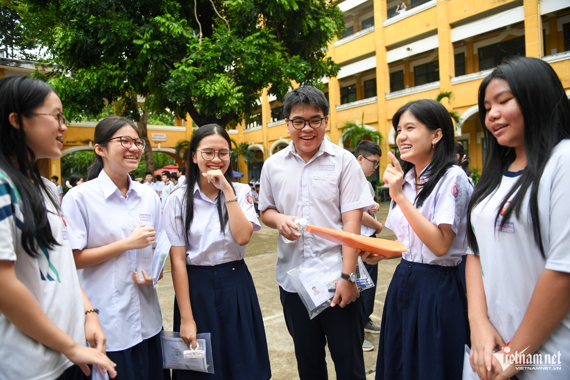 W-thi 10 TPHCM Nguyễn Huế 7.jpg
