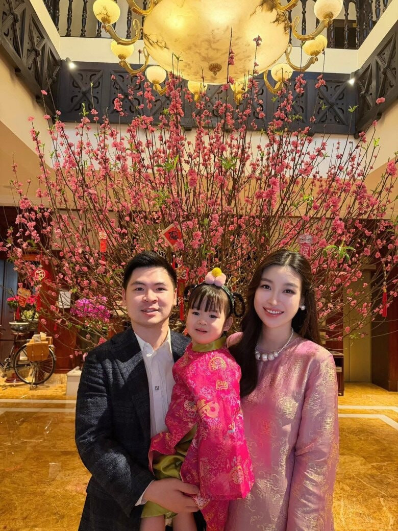 Vẻ đáng yêu của con gái Đỗ Mỹ Linh và Đỗ Vinh Quang.