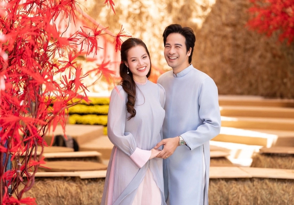 sao viet 17-6 minh hang bat khoc khi duoc chong va ban be mung sinh nhat som hinh anh 2