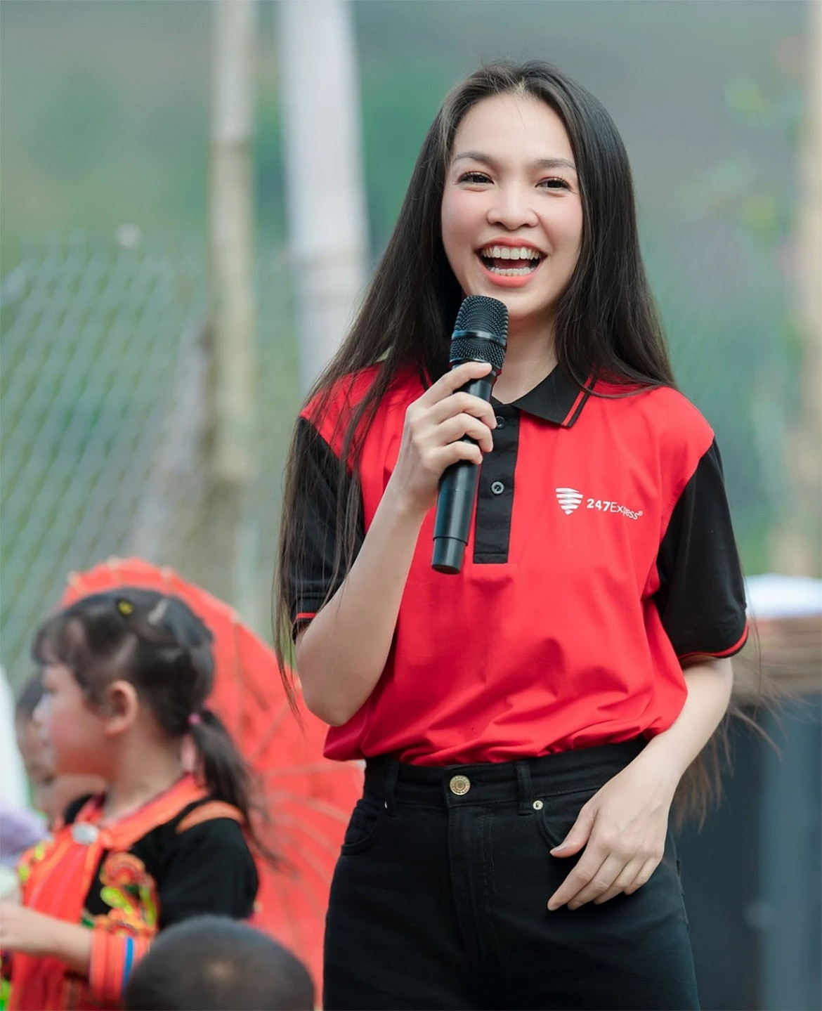 sao viet 17-6 minh trieu, minh hang bi reo ten vi trang phuc tai su kien hinh anh 6