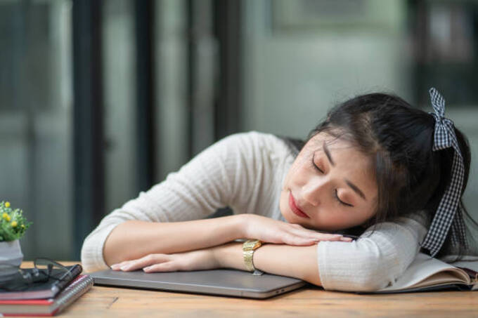 Nhiều bạn trẻ nhận định ngắt kết nối sau giờ làm là văn minh, giúp nhân sự tái tạo năng lượng. (Ảnh: iStock)