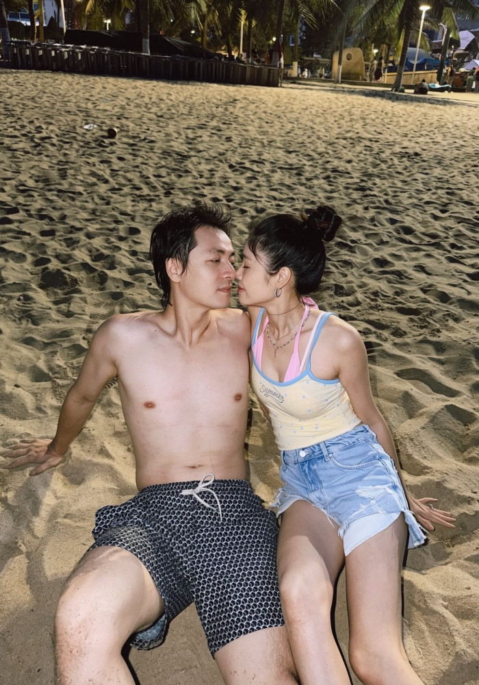 MC Trấn Thành hôn Hari Won trong ngày vui, diễn viên Tùng Dương hạnh phúc bên vợ 4插图11 batch_727323005_27152583981037291_5052007240161277005_n 0725.jpg