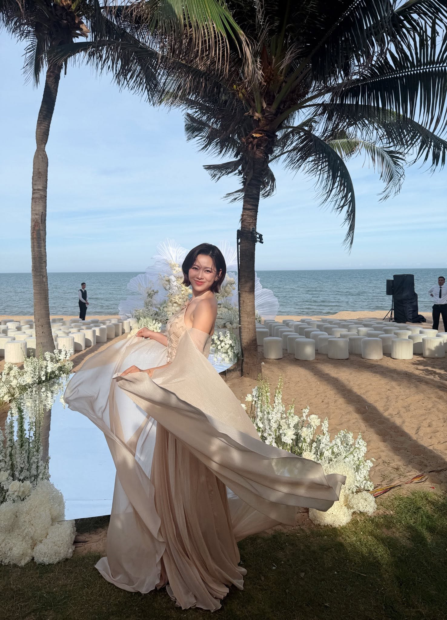 Không phải sao lớn nhưng đám cưới của bà trùm nông sản lại toàn cái