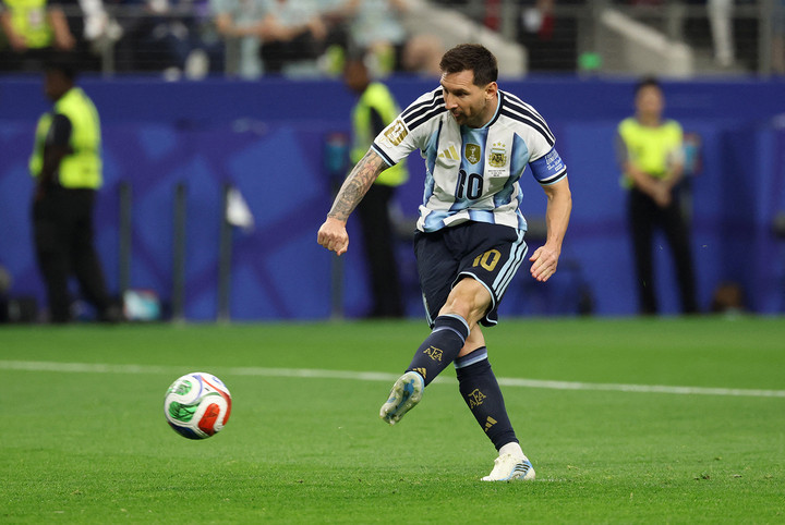 Lionel Messi không quan tâm nhiều đến kỉ lục.