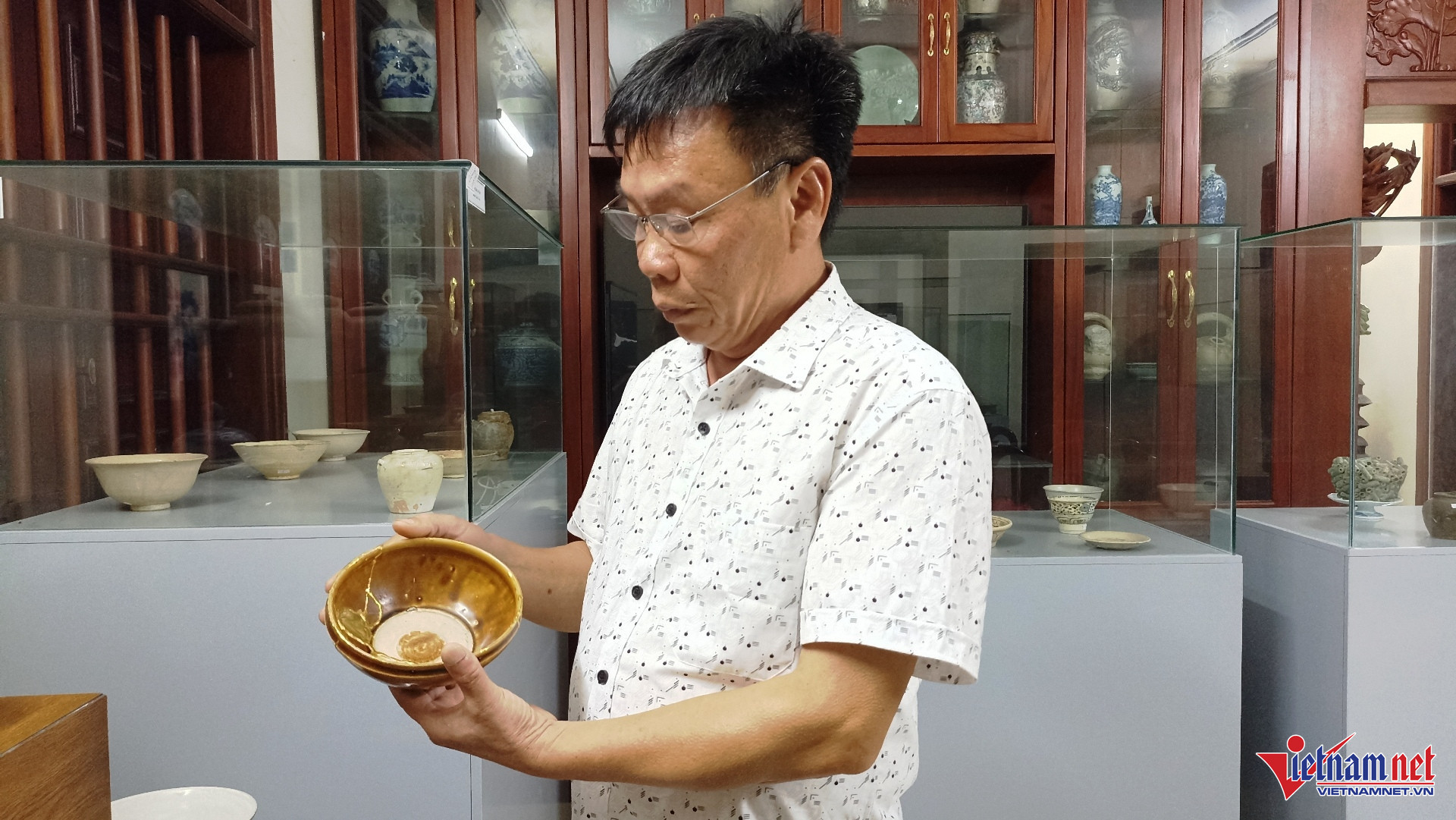 ‘Gã khùng’ ở Ninh Bình hơn 20 năm sưu tầm cổ vật với mong muốn đặc biệt插图1 W-ông Cường 1.jpg