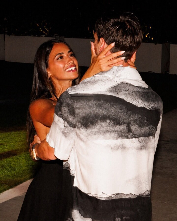Antonela Roccuzzo chia sẻ loạt hình ảnh đặc biệt nhân dịp sinh nhật lần thứ 39 của Messi. (Ảnh: @antonelaroccuzzo/Instagram)