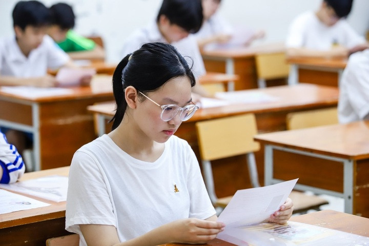 Nhiều thí sinh tiếc nuối khi trượt nguyện vọng 1 chỉ vì thiếu 0,25 điểm. (Ảnh minh hoạ)