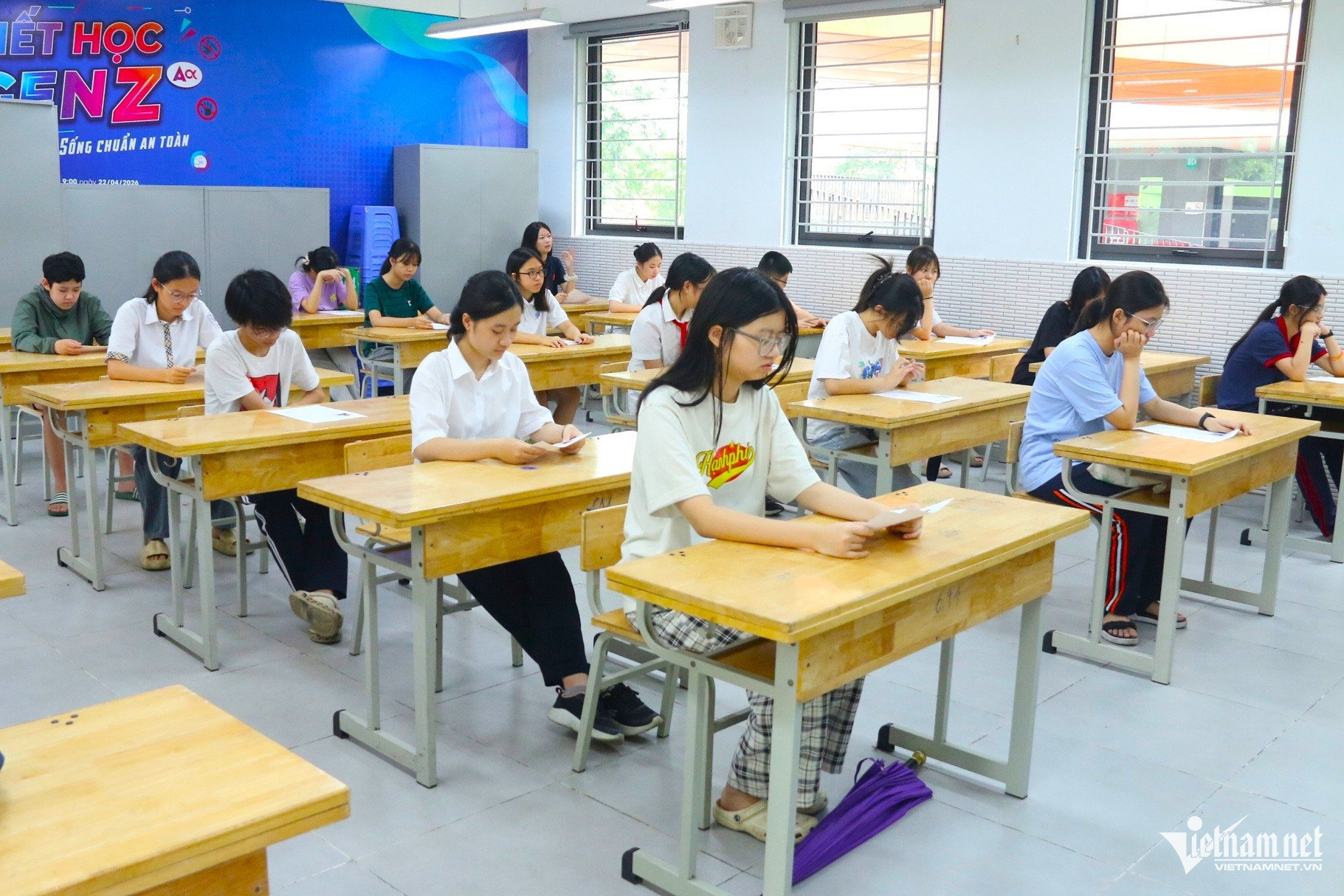 thi lop 10.jpg