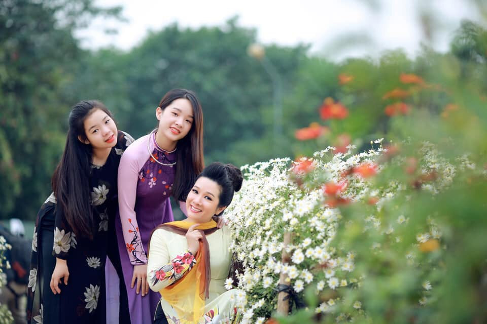 Nữ NSƯT đình đám 1 thời là mẹ đơn thân: U60 giàu có, chọn cuộc sống độc thân, giản dị - Ảnh 4.