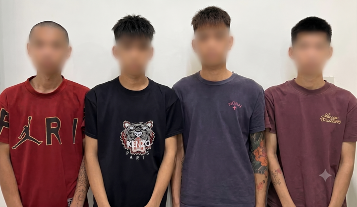 Các đối tượng tại cơ quan công an.