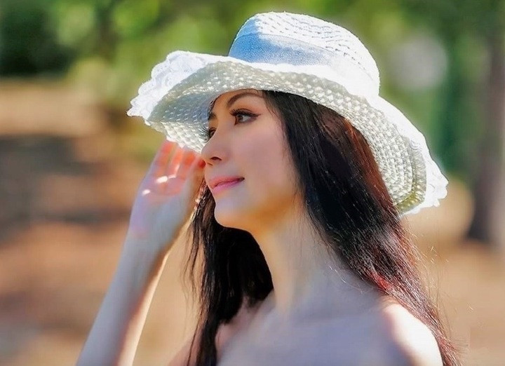 Cuộc sống của mỹ nhân đầu tiên từng 2 lần đăng quang Hoa hậu Việt Nam - 4