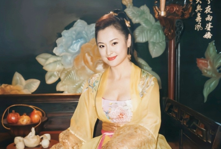 Vương Lộ Dao là mỹ nhân gợi cảm nhất