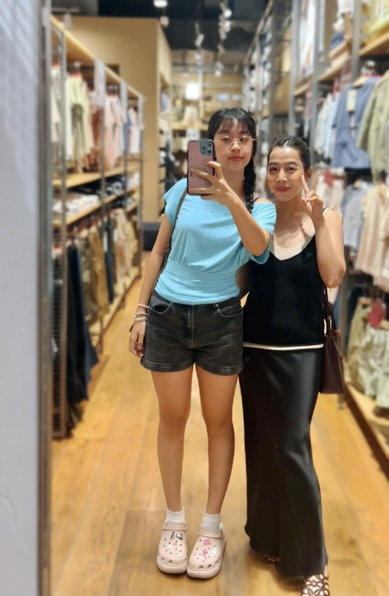 MC Diệp Chi và con gái Sumo.