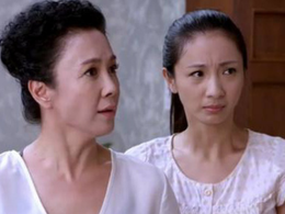 Rình mò phòng cưới vì sợ con dâu 'bào mòn' sức lực con trai, mẹ chồng chết đứng nhìn cảnh bên trong - Ảnh 1