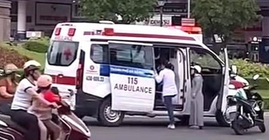 Xác minh ô tô không nhường đường xe cấp cứu trên quãng đường 2km插图1