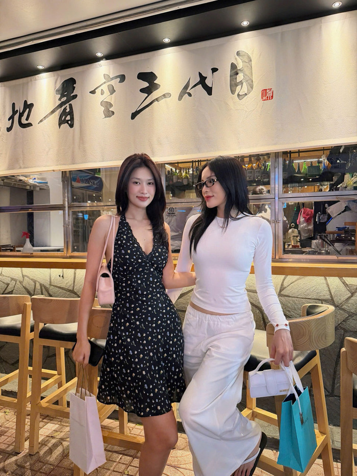 Kỳ Duyên tặng Đoàn Thiên Ân dây chuyền đá khổng tước 105 triệu đồng插图 Kỳ Duyên và Đoàn Thiên Ân kỷ niệm 2 năm đồng hành bên nhau