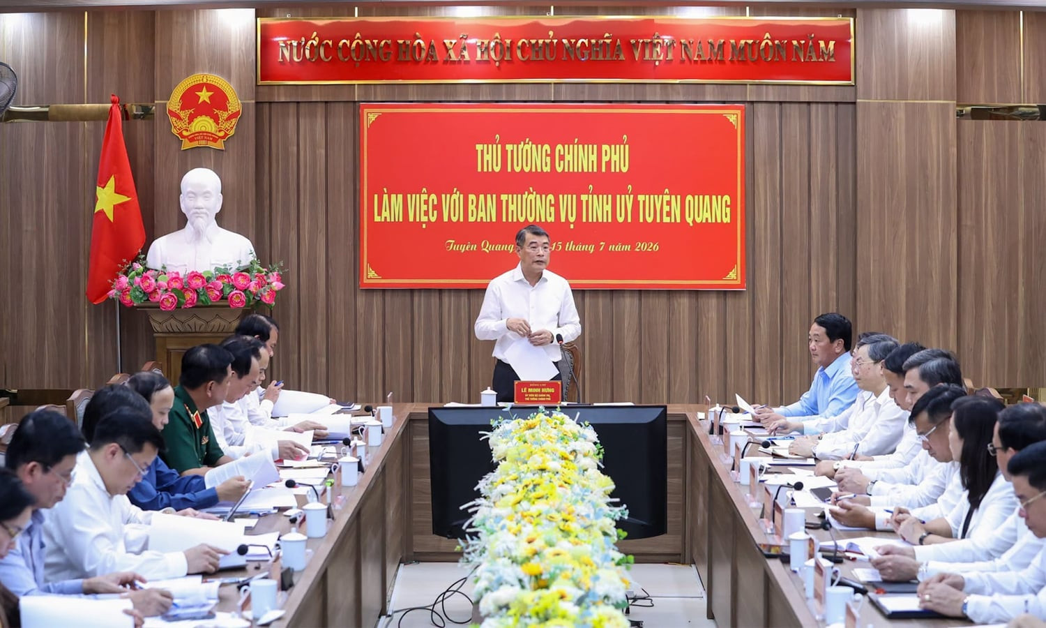 Thủ tướng Lê Minh Hưng làm việc với Ban Thường vụ Tỉnh ủy Tuyên Quang. (Ảnh: VGP)