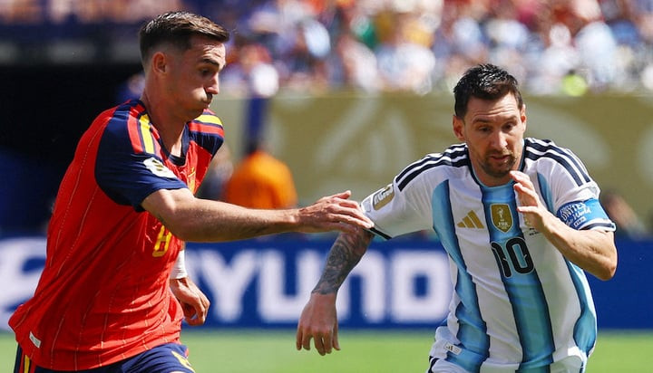 Đội tuyển Tây Ban Nha đánh bại Argentina. (Ảnh: Reuters)
