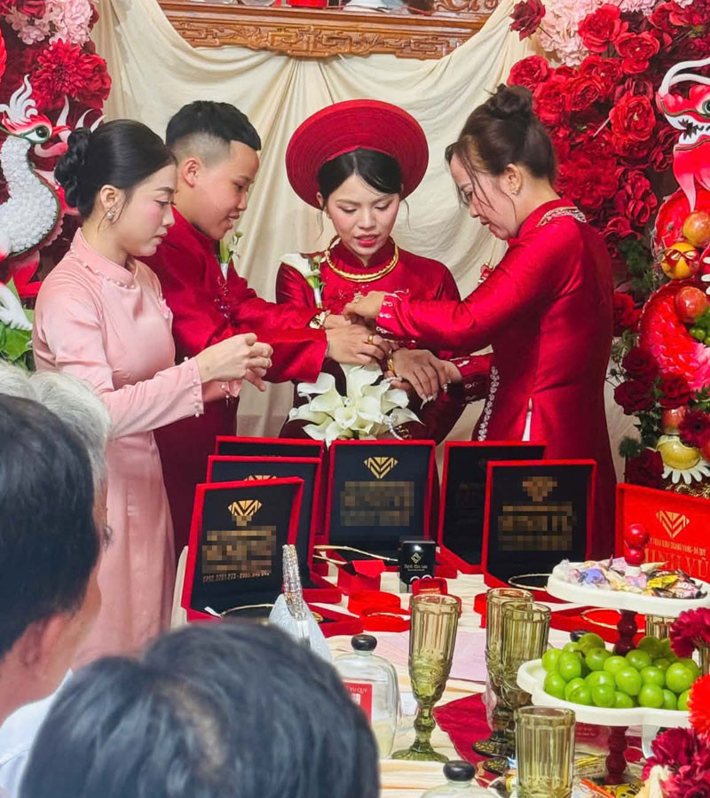 Đám cưới ‘không chú rể' ở miền Tây, hai gia đình tặng 11 sổ đỏ, 5 cây vàng插图1 anh trong bài.jpg