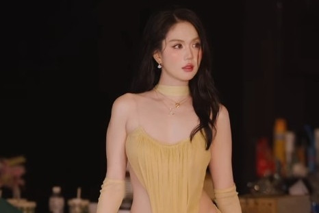 Mỹ nhân Vĩnh Long “húp cháo thay cơm”, sống trong nhà dột, lớn lên đổi đời nhờ bikini, ở biệt thư 50 tỷ đồng插图9 Mỹ nhân Vĩnh Long “húp cháo thay cơm”, sống trong nhà dột, lớn lên đổi đời nhờ bikini, ở biệt thư 50 tỷ đồng插图9