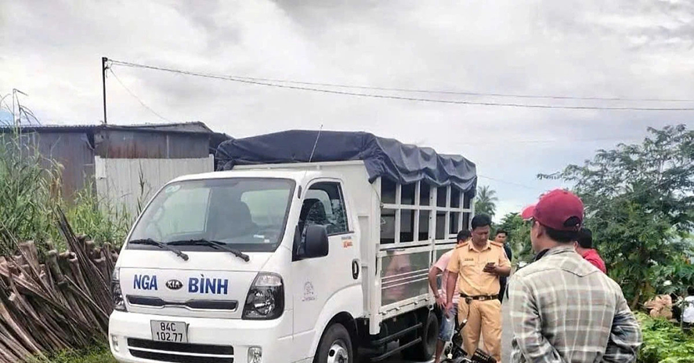 Kịch tính clip cảnh sát truy bắt tài xế ô tô bỏ chạy 130km, lời khai hé mở lý do插图2