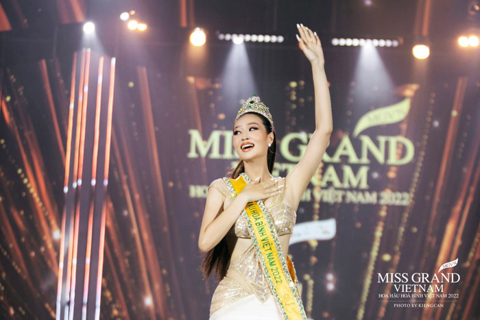 Đoàn Thiên Ân đăng quang Miss Grand Vietnam 2022.