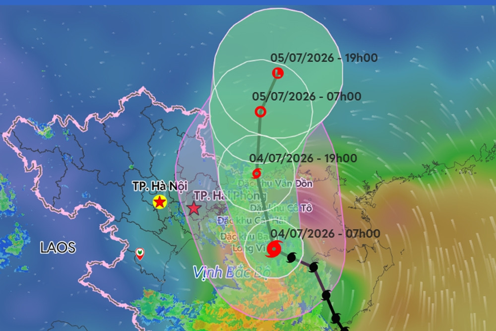 Hoàn lưu bão số 1 Maysak áp sát đất liền Quảng Ninh - Hải Phòng