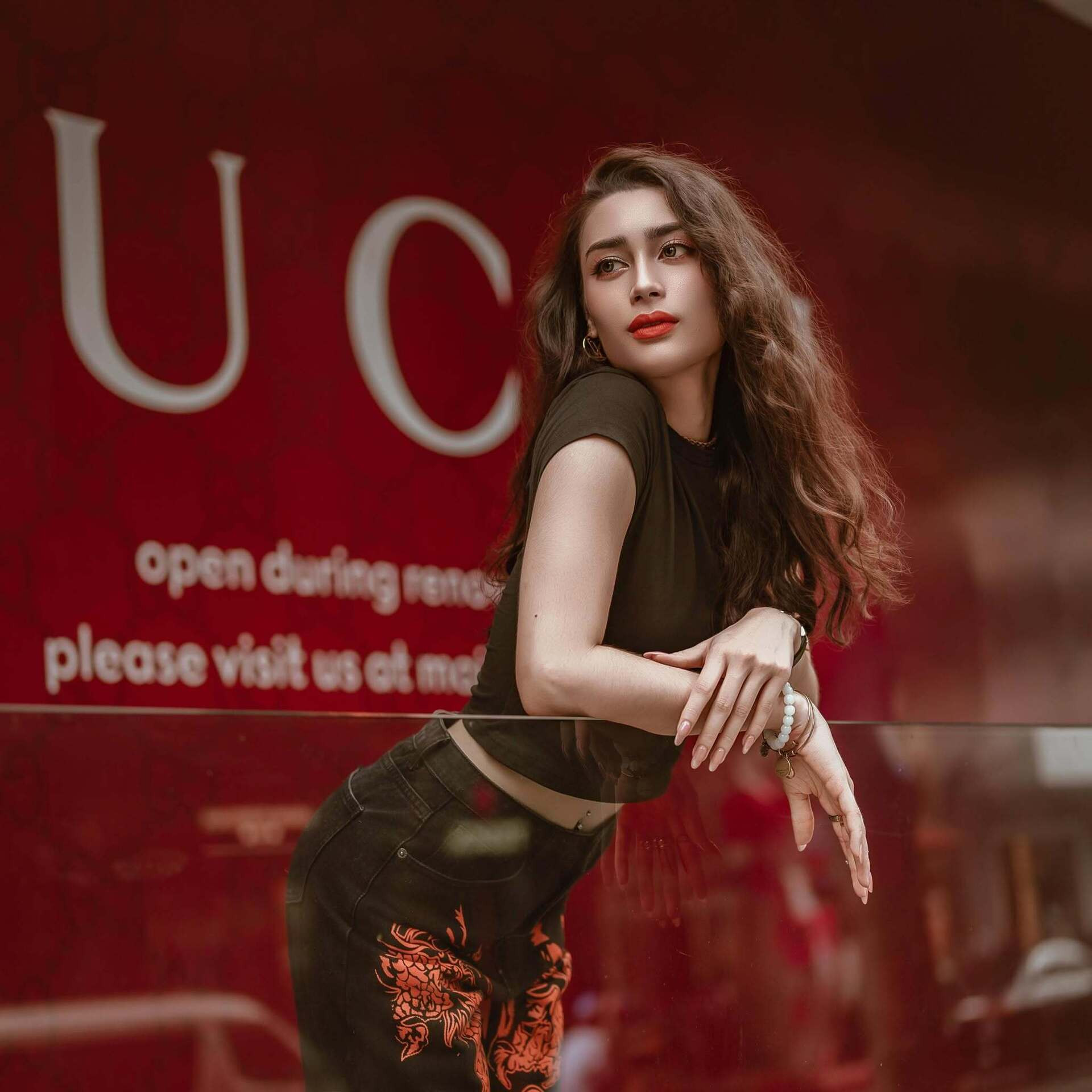 Học vấn và nhan sắc đời thường gây sốt của tân Miss Grand Vietnam 2026 - 8