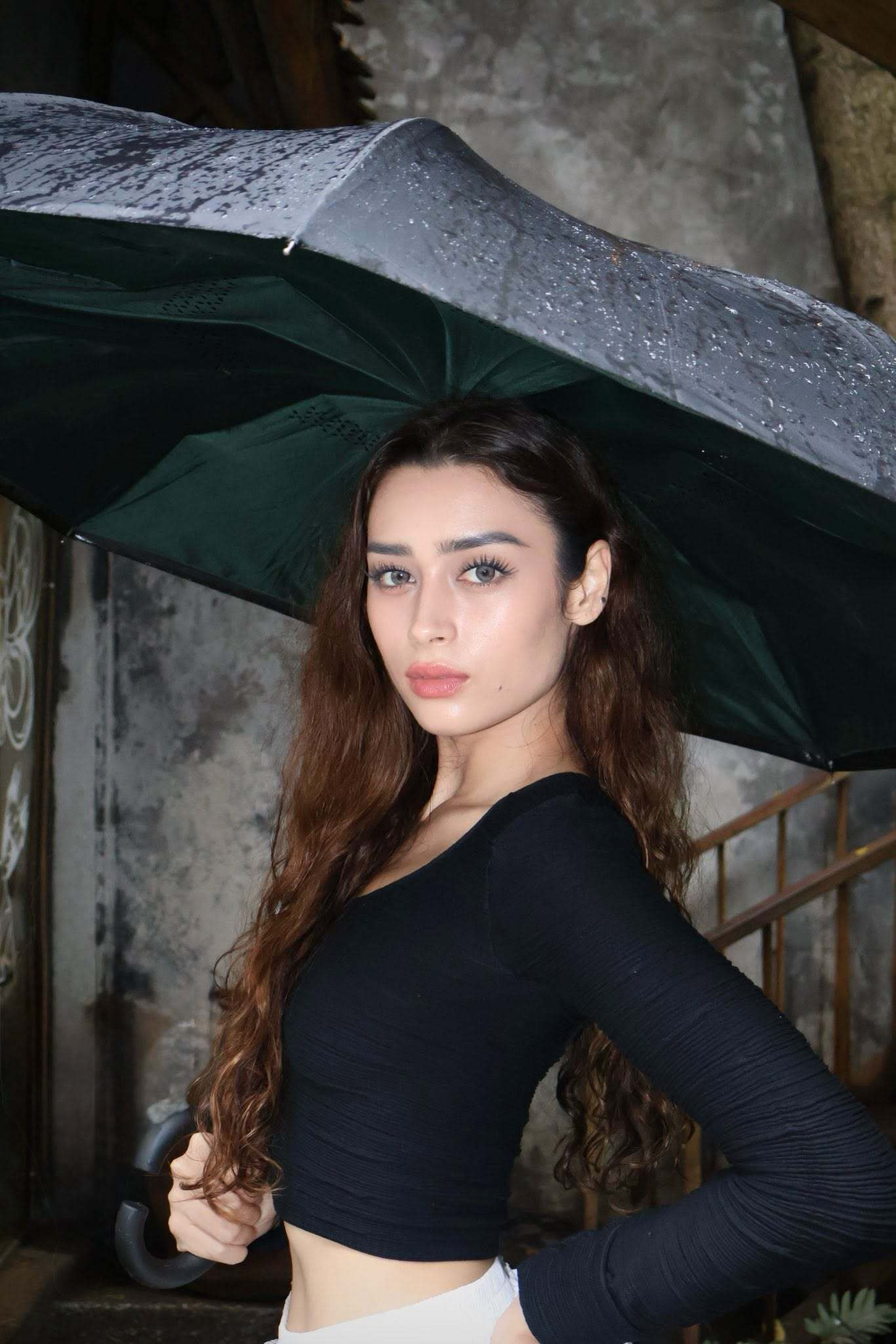 Học vấn và nhan sắc đời thường gây sốt của tân Miss Grand Vietnam 2026 - 5