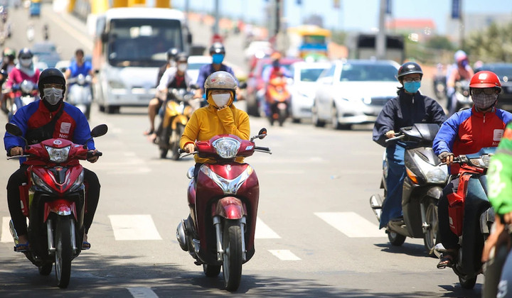 Dự báo thời tiết Hà Nội ngày mai 11/8: Nắng nóng gay gắt, nhiệt độ cao nhất 38°C.