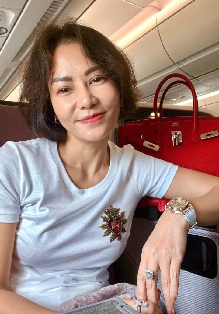 Nữ ca sỹ thoải mái tận hưởng cuộc sống, dành thời gian cho gia đình và hát vì đam mê thay vì phải tất bật chạy show để kiếm tiền như trước.