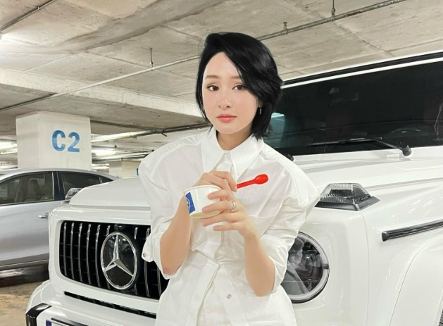 Hiền Hồ gây xôn xao với gương mặt khác lạ, thần thái thay đổi sau ồn ào đời tư插图4 hien-ho-46-1786522073.jpg