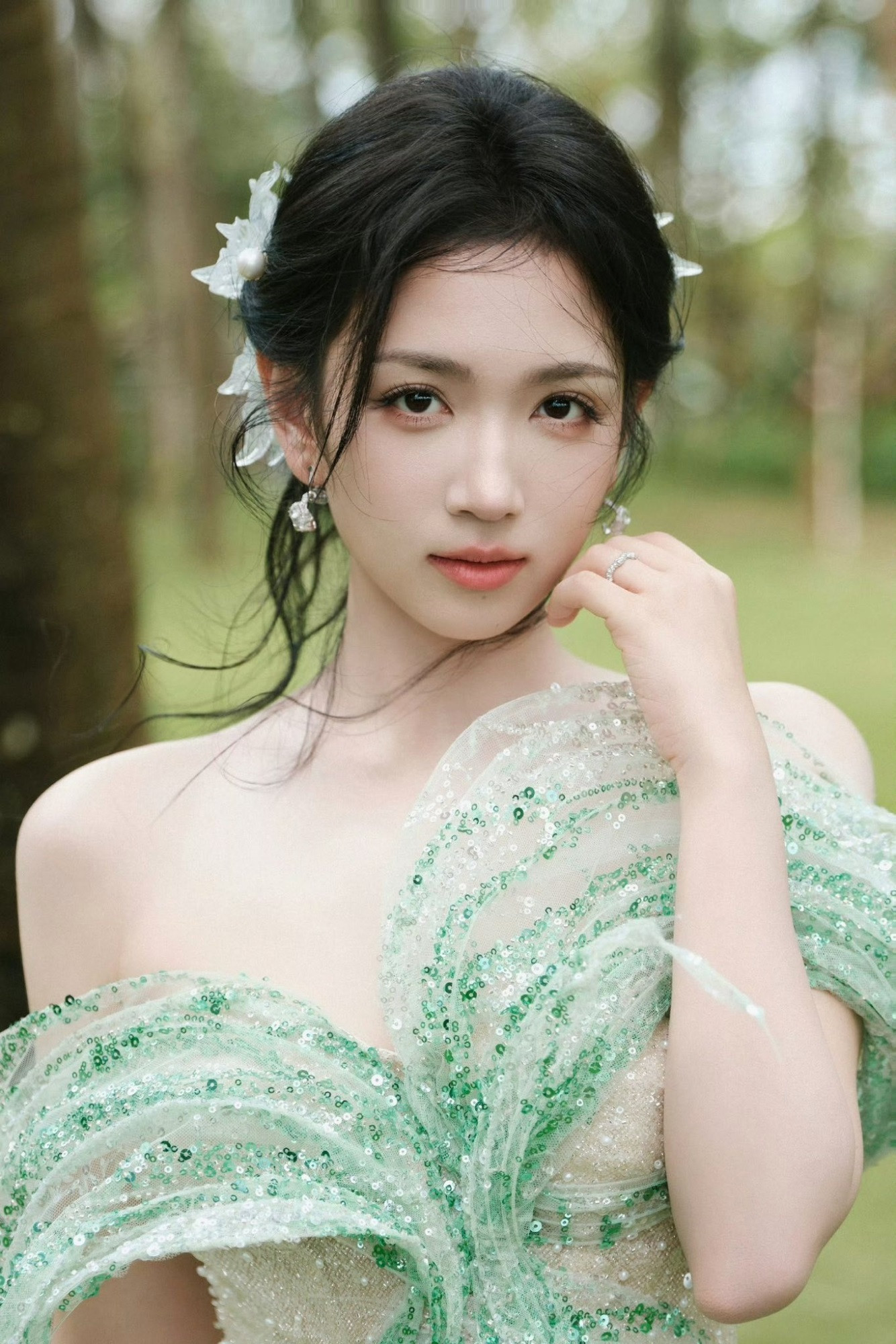 Cuối ngày hôm nay (13/8/2026), 3 con giáp 'may túi ba gang' đựng tiền vàng, sự nghiệp tăng tiến, ăn ở hiền lành tiền của tự về tay - Ảnh 2