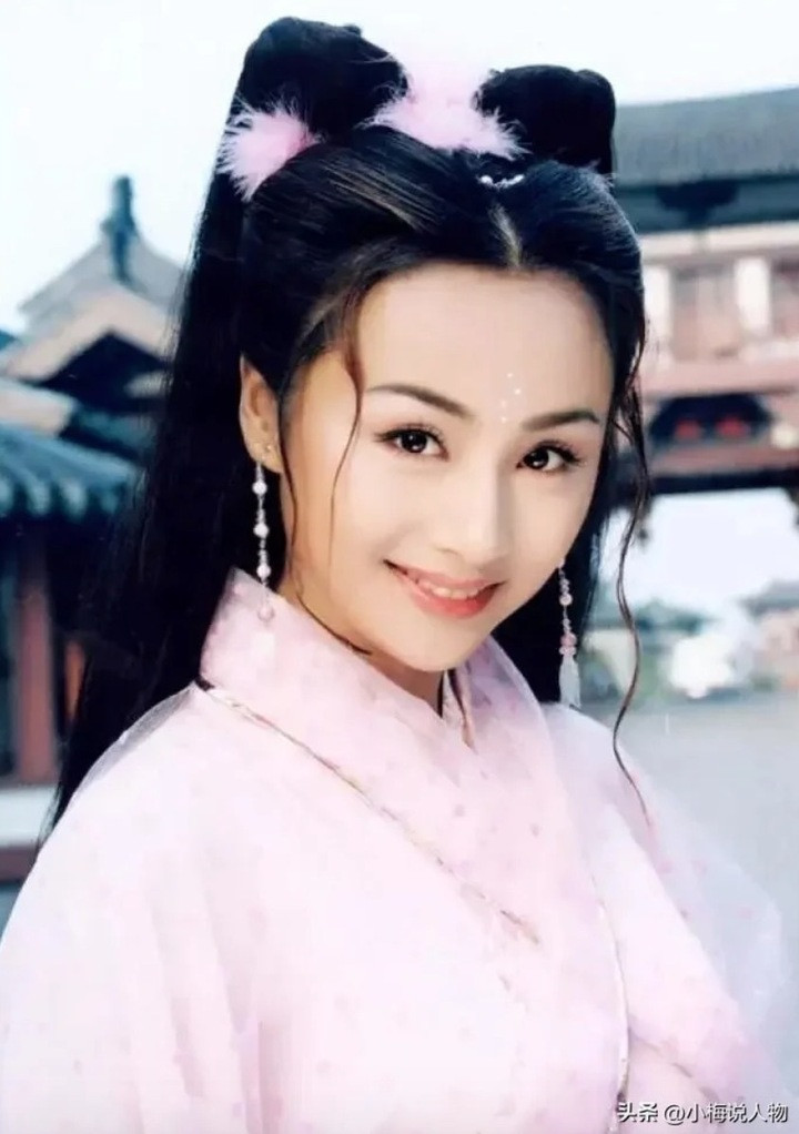 Tào Dĩnh nổi đình đám với những vai cổ trang.