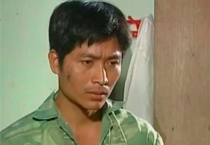NSƯT Quốc Tuấn ghi dấu với vai trưởng thôn Kiên trong “Người thổi tù và hàng tổng”.