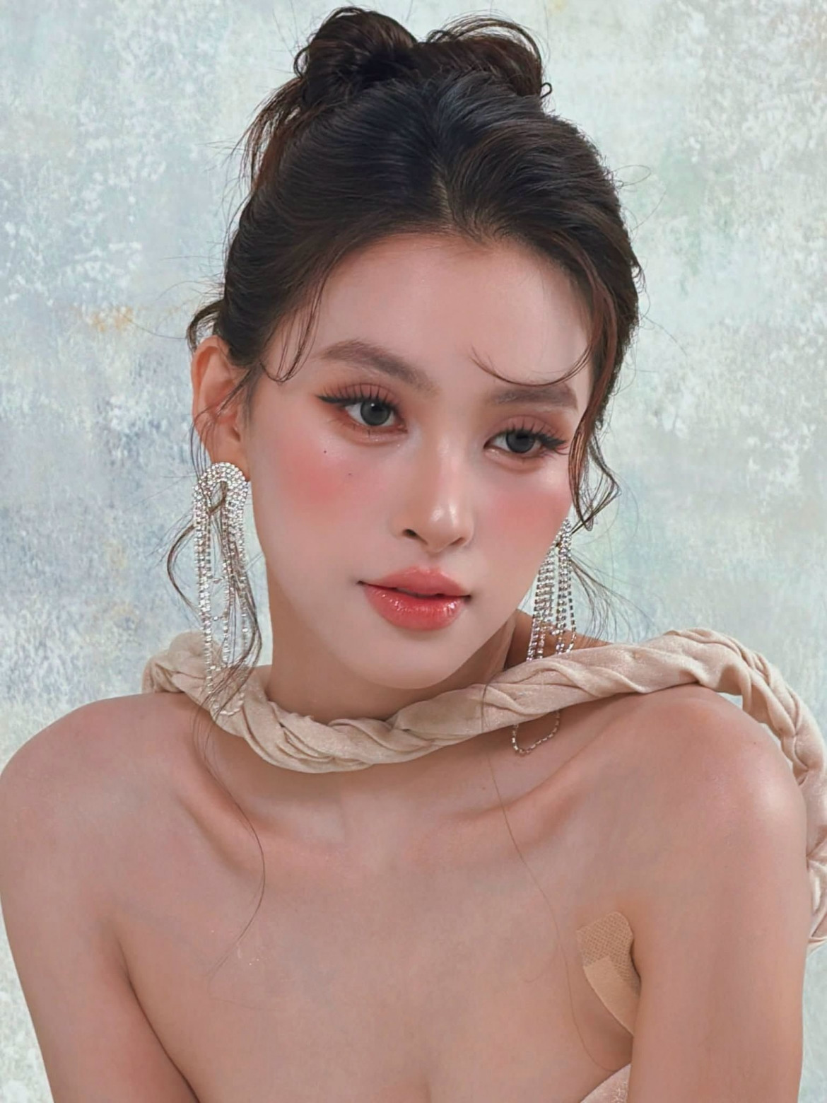 sao viet 17-8 luong thuy linh khoe than thai rang ro sau sinh nhat hinh anh 9