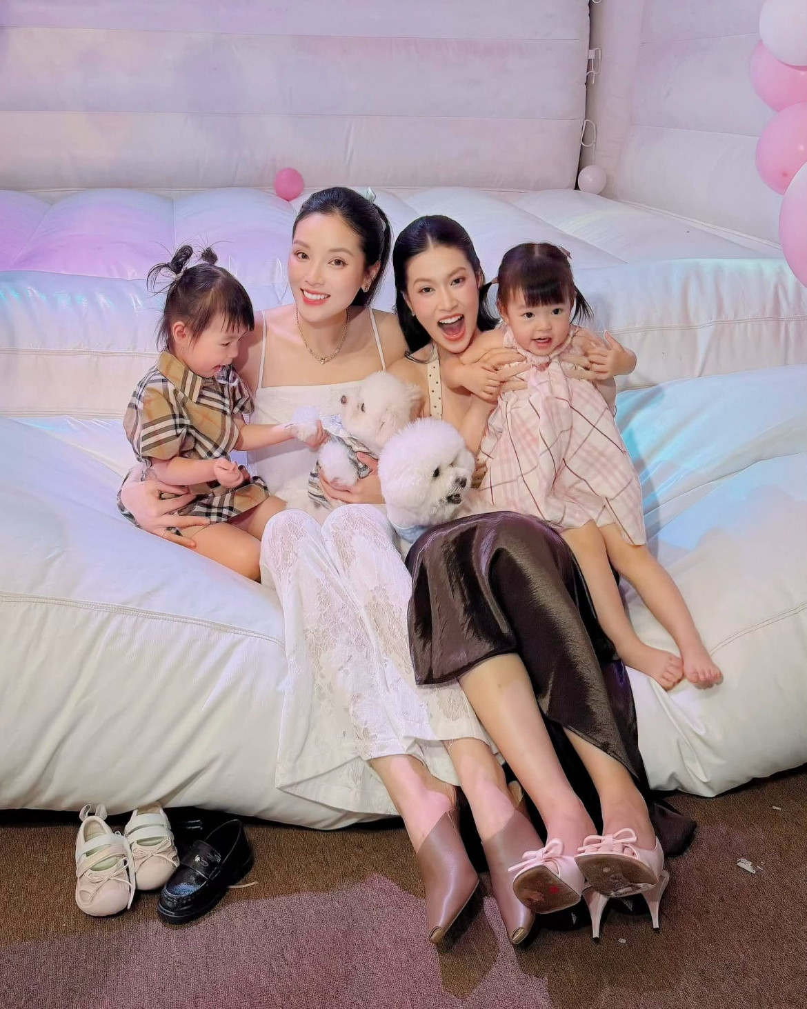 sao viet 17-8 luong thuy linh khoe than thai rang ro sau sinh nhat hinh anh 13
