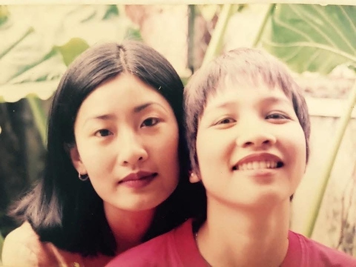 Ảnh thời trẻ của diva Mỹ Linh bên bạn thân Thu Thùy.