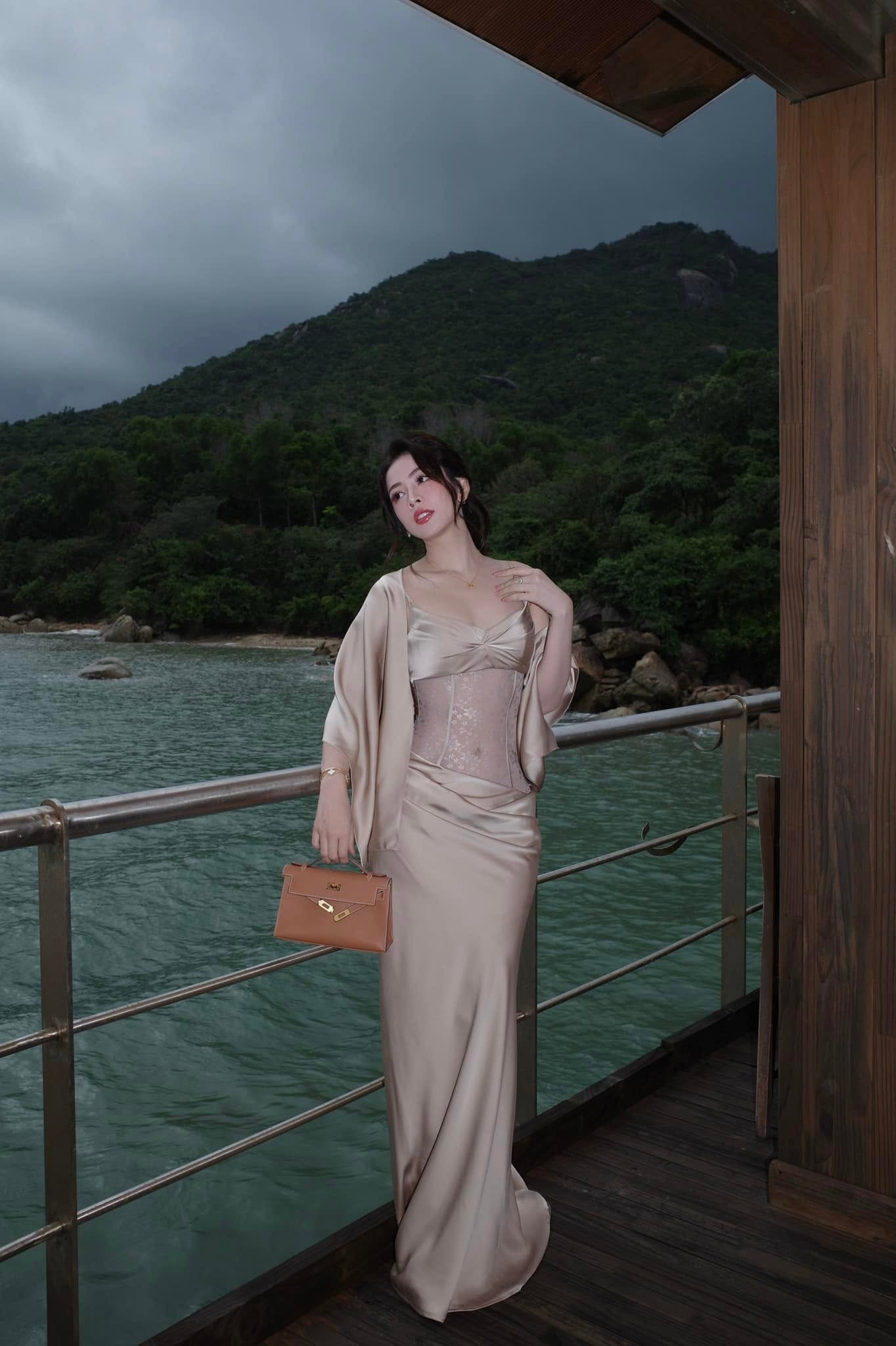 chi-pu-giau-co-nao-de-duoc-goi-la-22phu-ba-ngam22-cua-showbiz-viet-8-1787131897.jpg