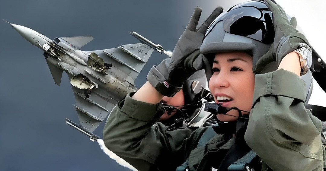 Hoàng hậu Thái Lan tham gia khóa huấn luyện lái tiêm kích Gripen插图 1nQFY1CLiX3hArprmExK nation.jpg